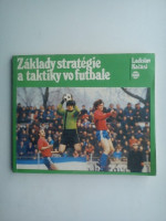 /album/fotogaleria-futbal/zaklady-strategie-a-taktiky-vo-futbale-1982-jpg/